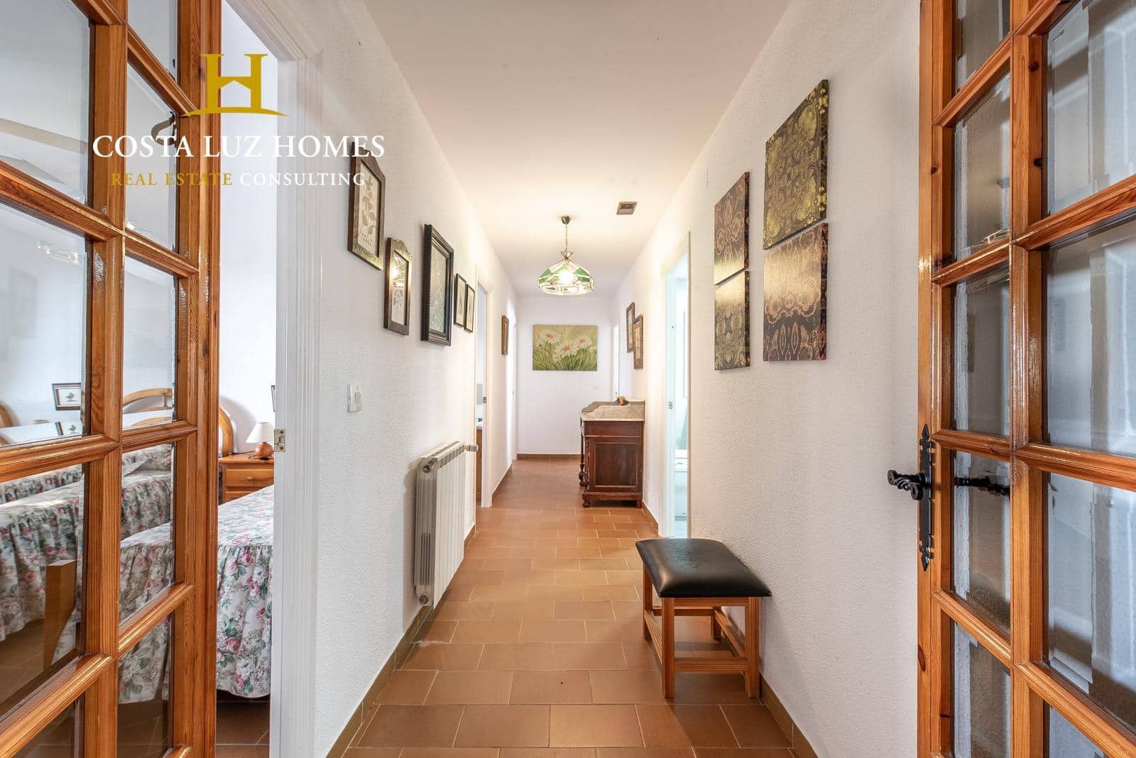 6 soveværelse Finca/Landehus til salg i Benaocaz med swimmingpool garage - € 890.000 (Ref: 7556815)