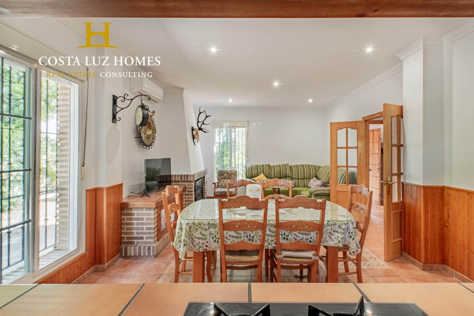 3 soveværelse Finca/Landehus til salg i Arcos de la Frontera med swimmingpool - € 450.000 (Ref: 8352241)