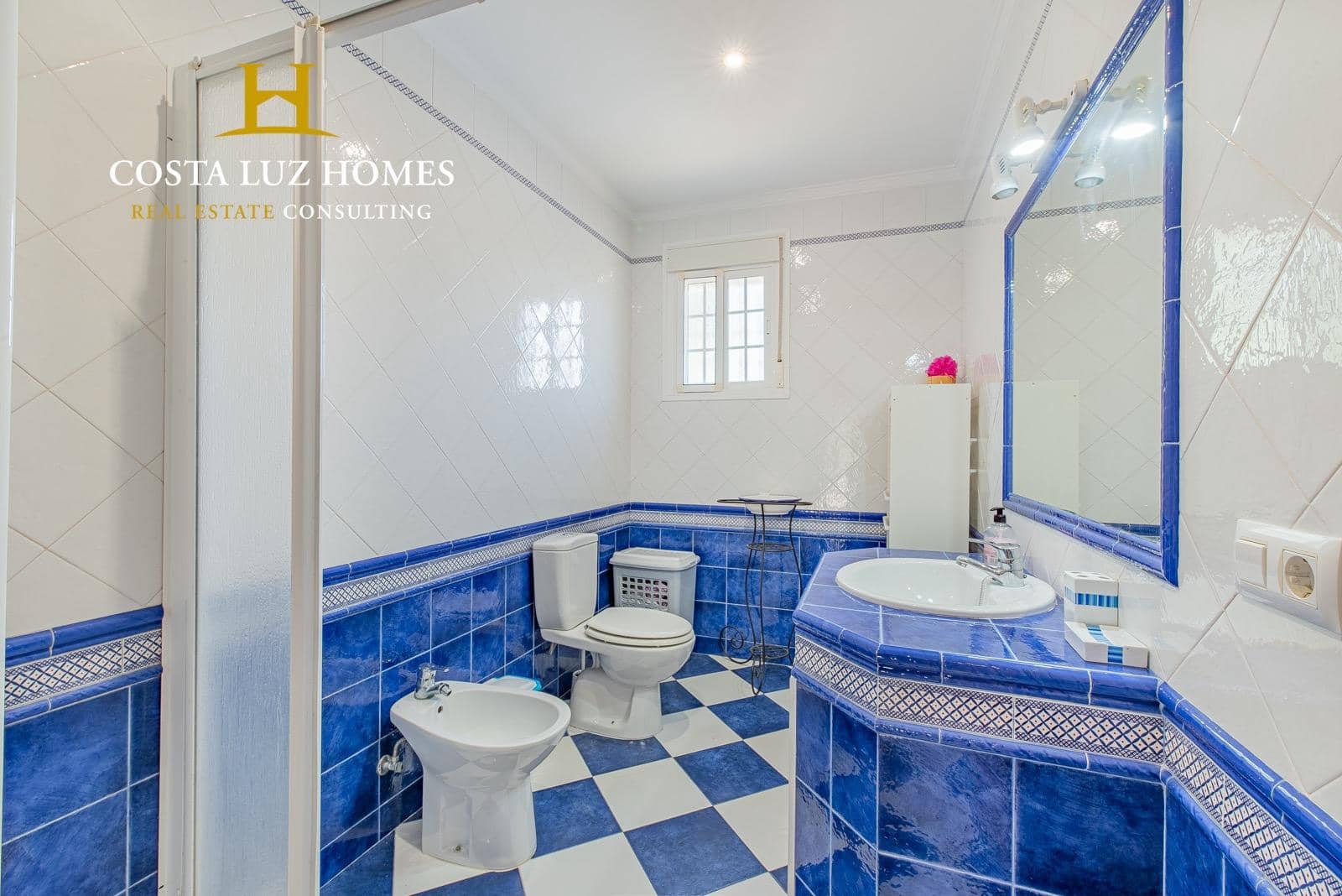 3 soveværelse Finca/Landehus til salg i Arcos de la Frontera med swimmingpool - € 450.000 (Ref: 8352241)