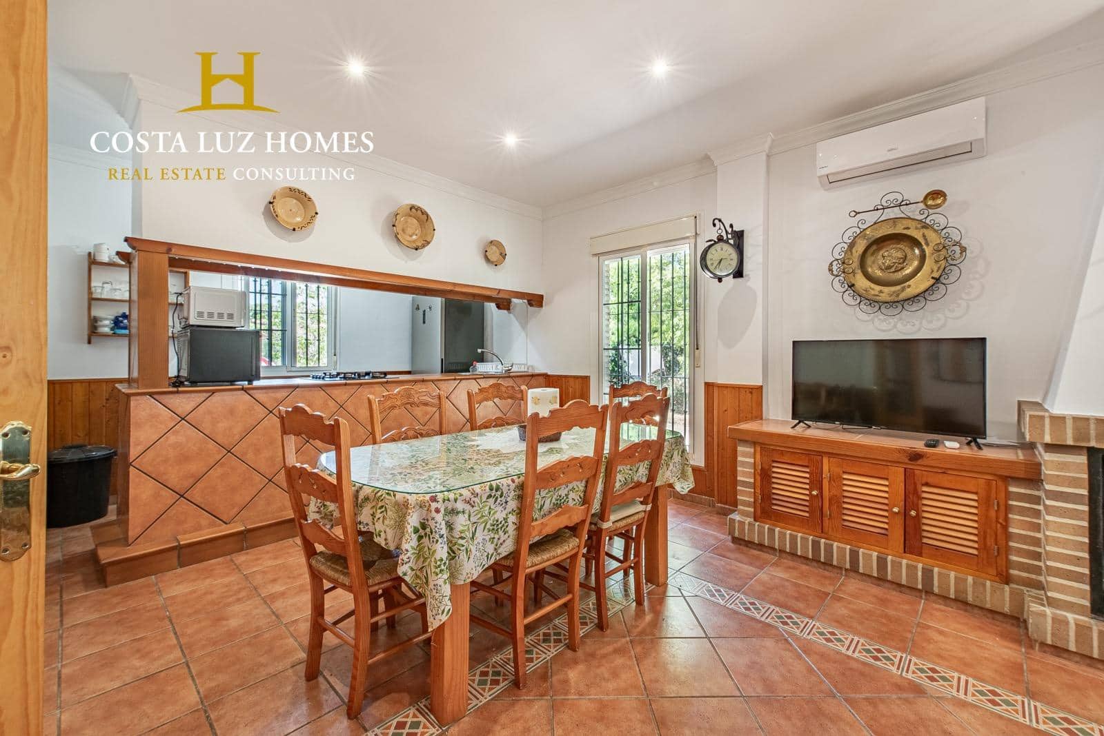 3 soveværelse Finca/Landehus til salg i Arcos de la Frontera med swimmingpool - € 450.000 (Ref: 8352241)