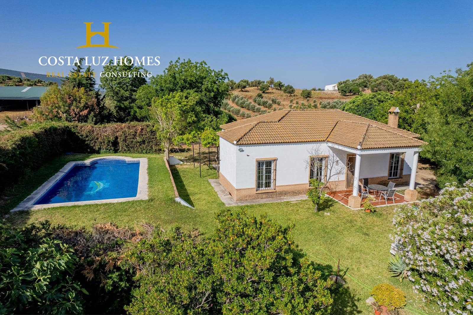 3 soveværelse Finca/Landehus til salg i Arcos de la Frontera med swimmingpool - € 450.000 (Ref: 8352241)