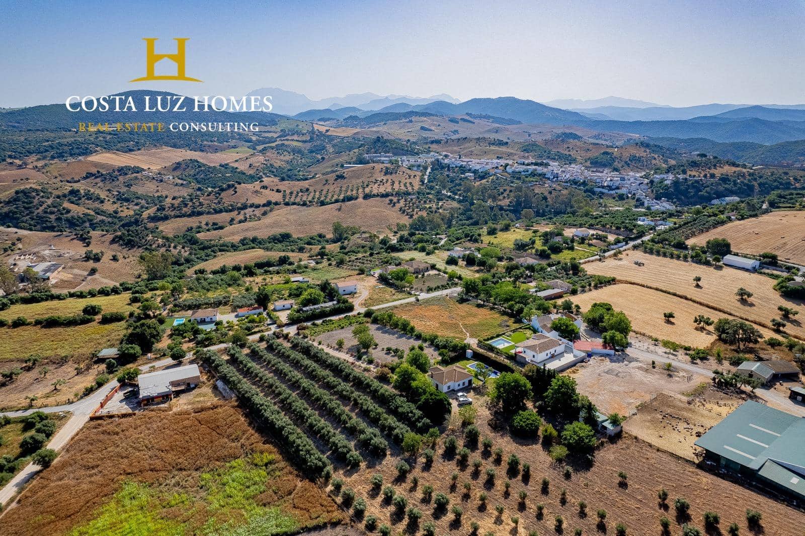 3 soveværelse Finca/Landehus til salg i Arcos de la Frontera med swimmingpool - € 450.000 (Ref: 8352241)