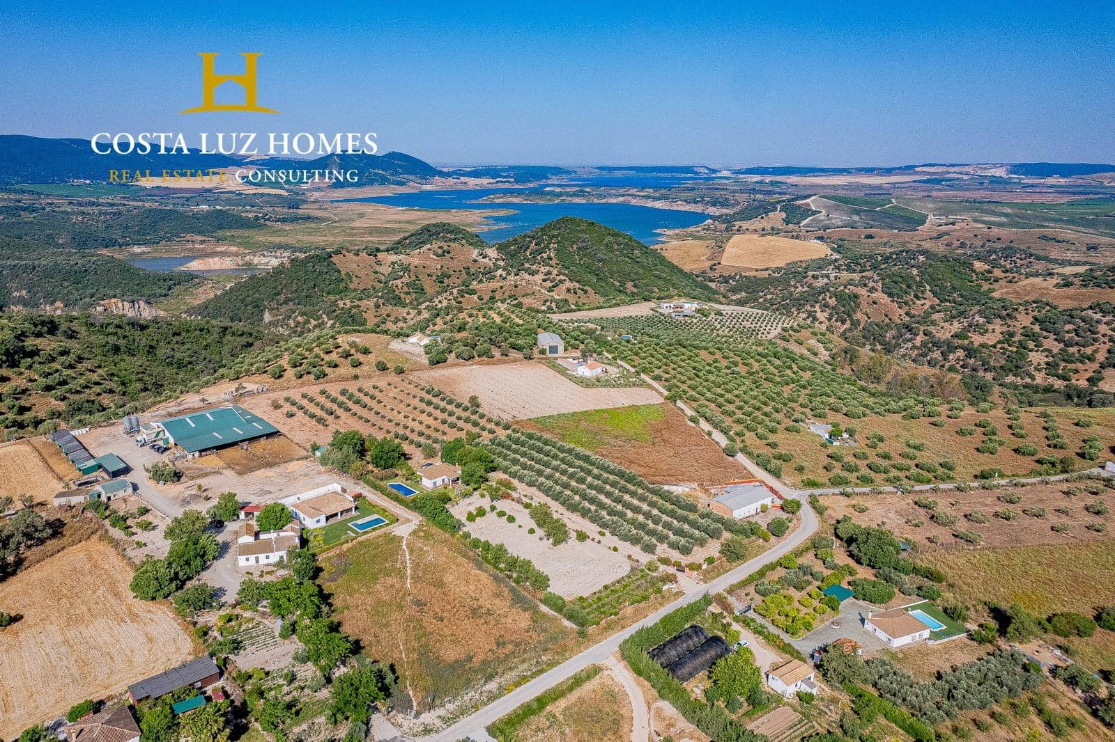 3 soveværelse Finca/Landehus til salg i Arcos de la Frontera med swimmingpool - € 450.000 (Ref: 8352241)