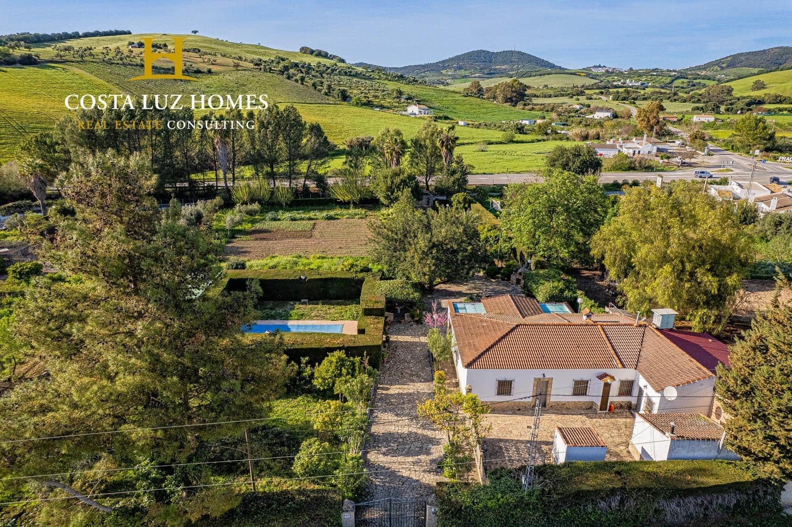 4 soveværelse Finca/Landehus til salg i Prado del Rey med swimmingpool - € 320.000 (Ref: 8934955)