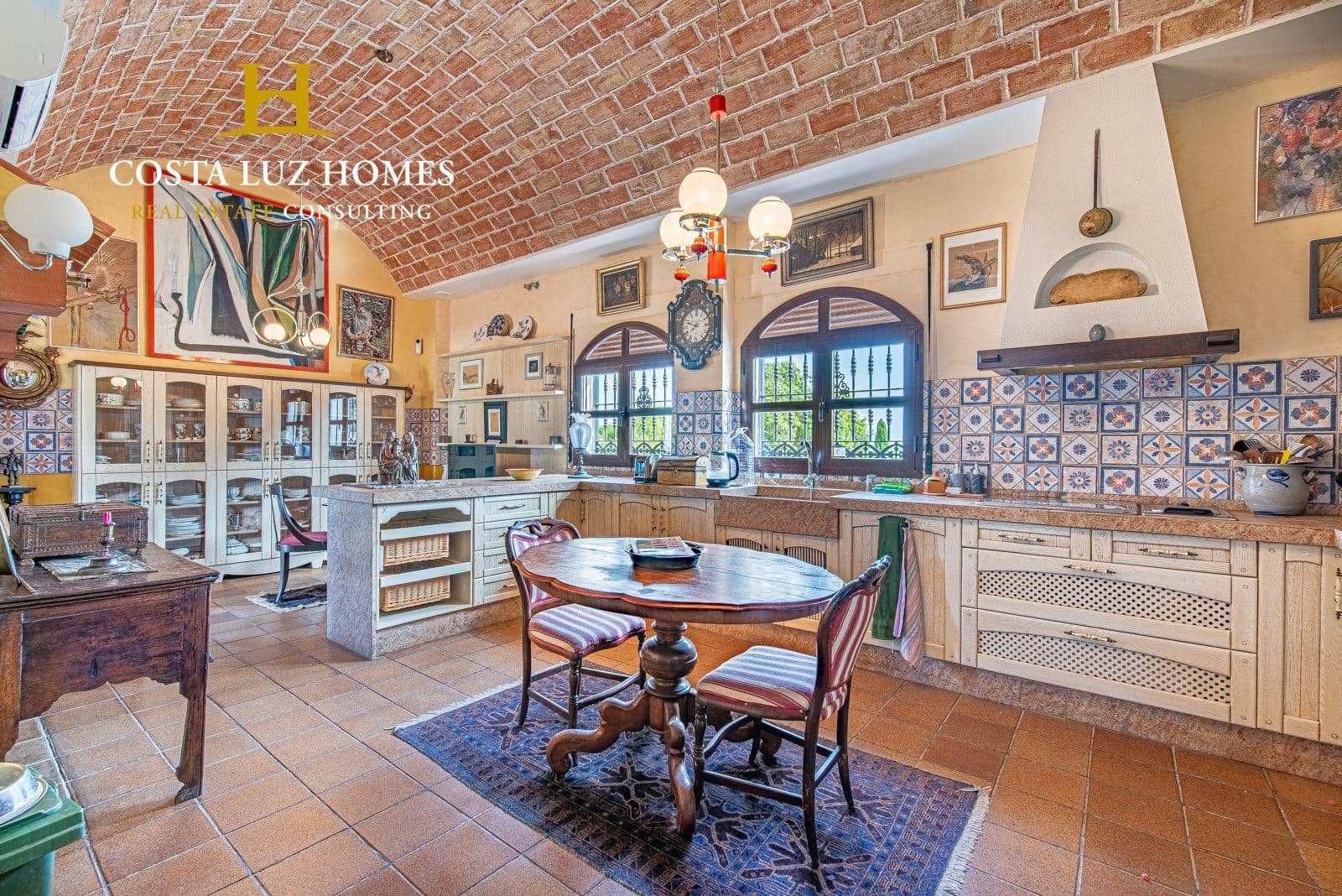 4 bedroom Finca/Country House for sale in Arcos de la Frontera with pool - € 600,000 (Ref: 9078055)