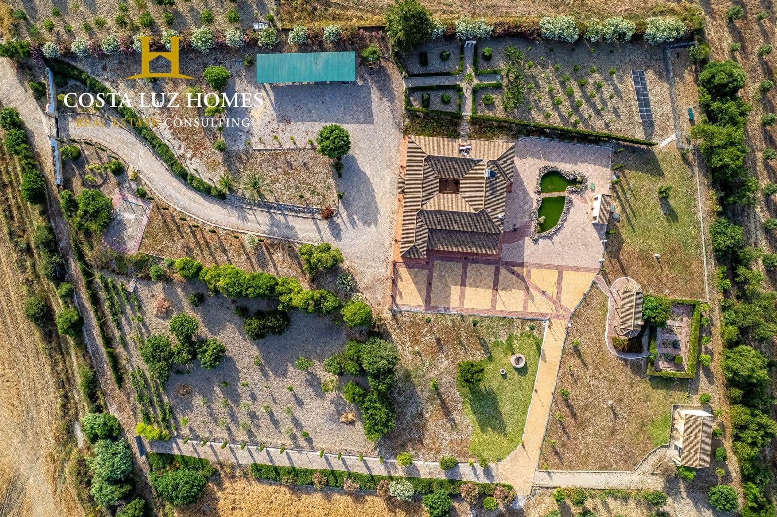 4 bedroom Finca/Country House for sale in Arcos de la Frontera with pool - € 600,000 (Ref: 9078055)