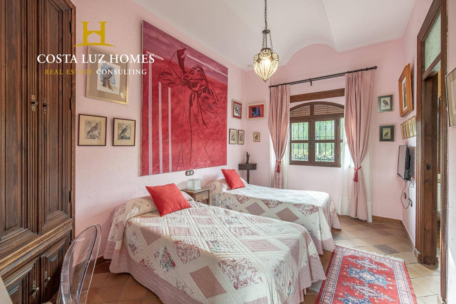 4 bedroom Finca/Country House for sale in Arcos de la Frontera with pool - € 600,000 (Ref: 9078055)