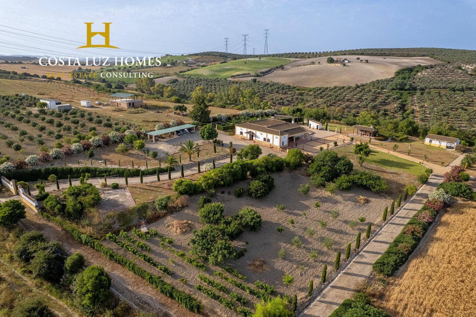 4 bedroom Finca/Country House for sale in Arcos de la Frontera with pool - € 600,000 (Ref: 9078055)