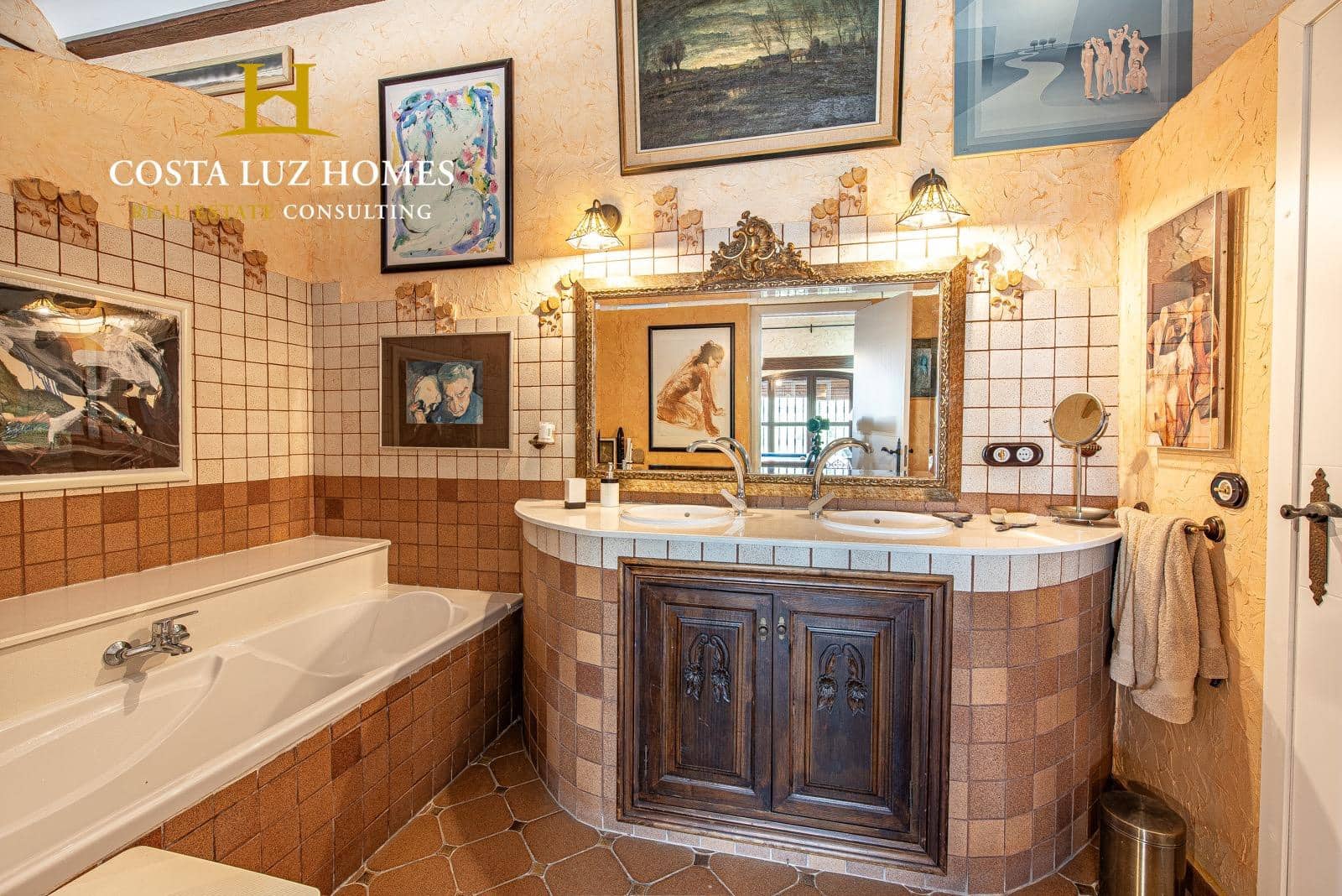 4 bedroom Finca/Country House for sale in Arcos de la Frontera with pool - € 600,000 (Ref: 9078055)