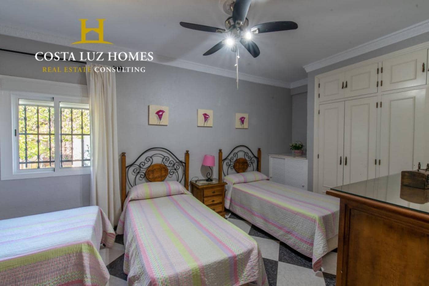 4 soveværelse Villa til salg i Arcos de la Frontera med swimmingpool garage - € 360.000 (Ref: 9152278)