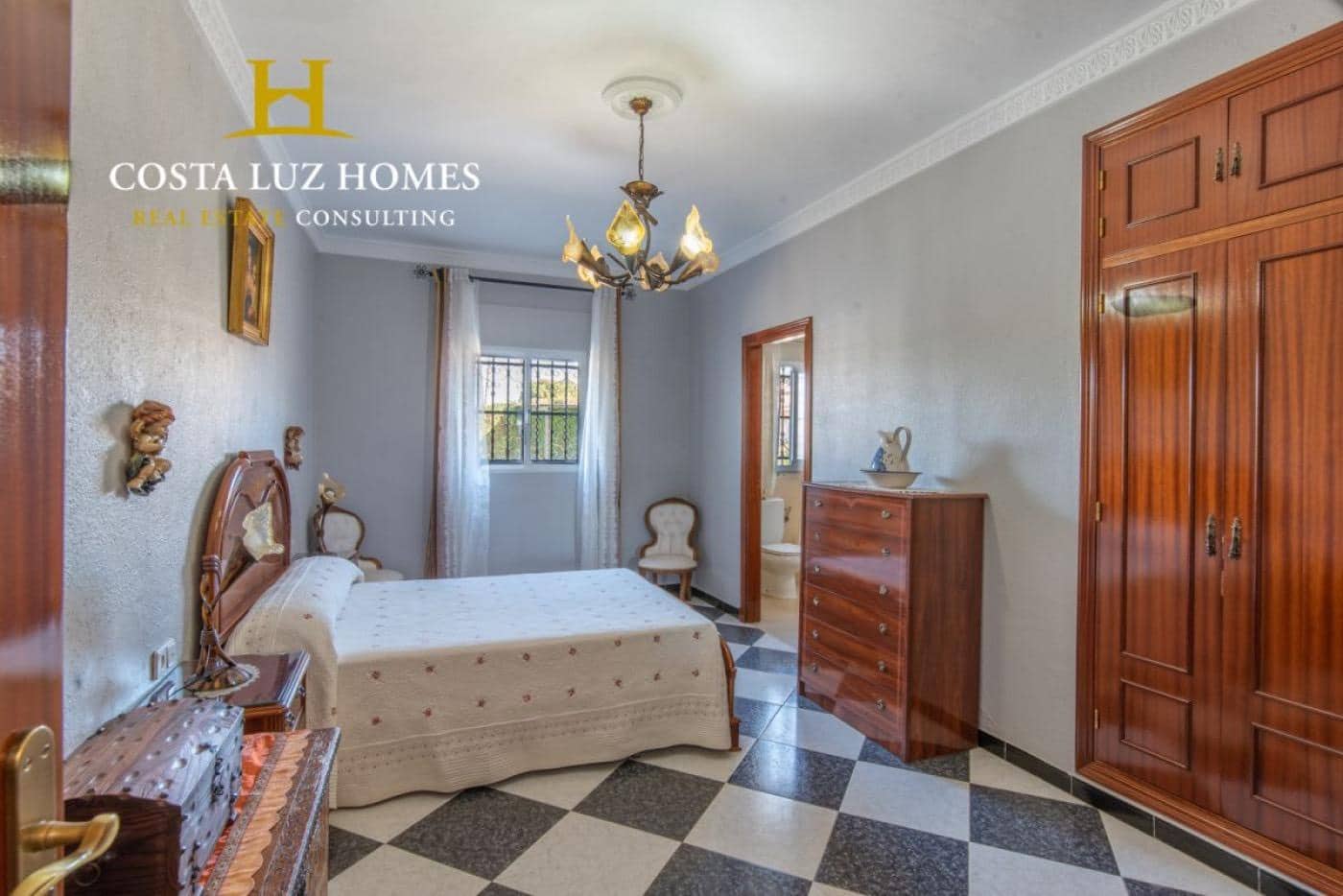 4 soveværelse Villa til salg i Arcos de la Frontera med swimmingpool garage - € 360.000 (Ref: 9152278)