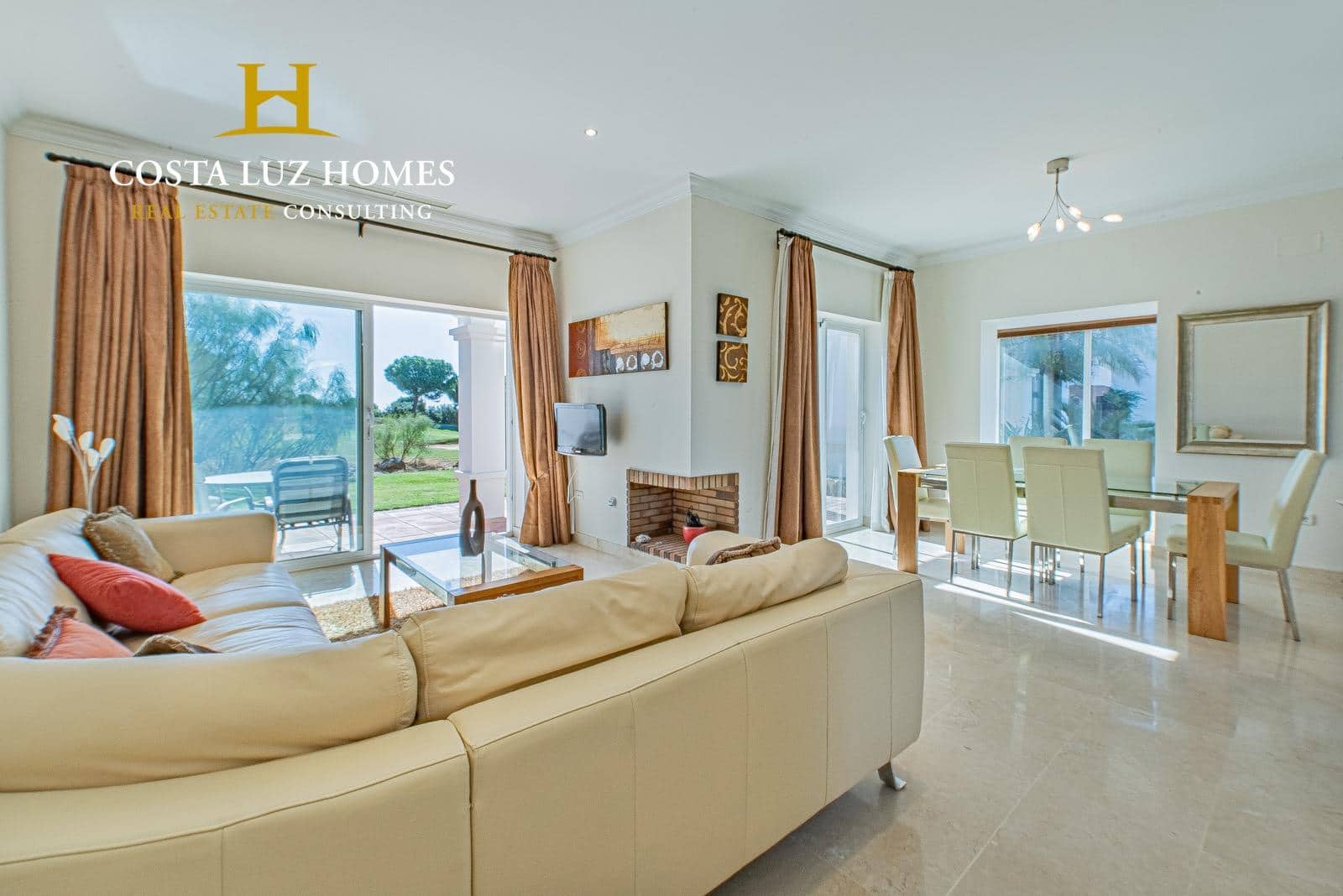 2 sypialnia Dom szeregowy na sprzedaż w Arcos de la Frontera z basenem - 250 000 € (Ref: 9330746)