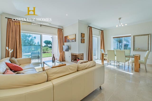 2 bedroom Terraced Villa for sale in Arcos de la Frontera with pool - € 250,000 (Ref: 9330746)