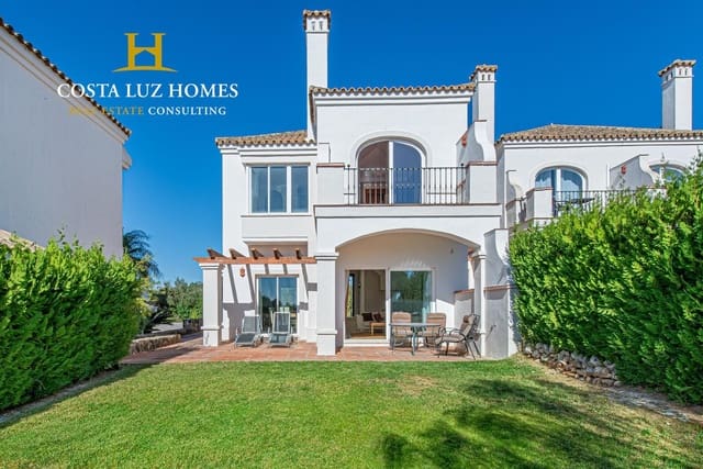 2 bedroom Terraced Villa for sale in Arcos de la Frontera with pool - € 250,000 (Ref: 9330746)