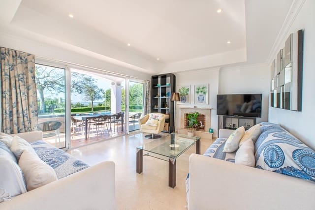 5 bedroom Villa for sale in Arcos de la Frontera with pool garage - € 625,000 (Ref: 9732229)