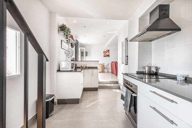 5 soverom Hus til salgs i Arcos de la Frontera med garasje - € 185 000 (Ref: 9920531)