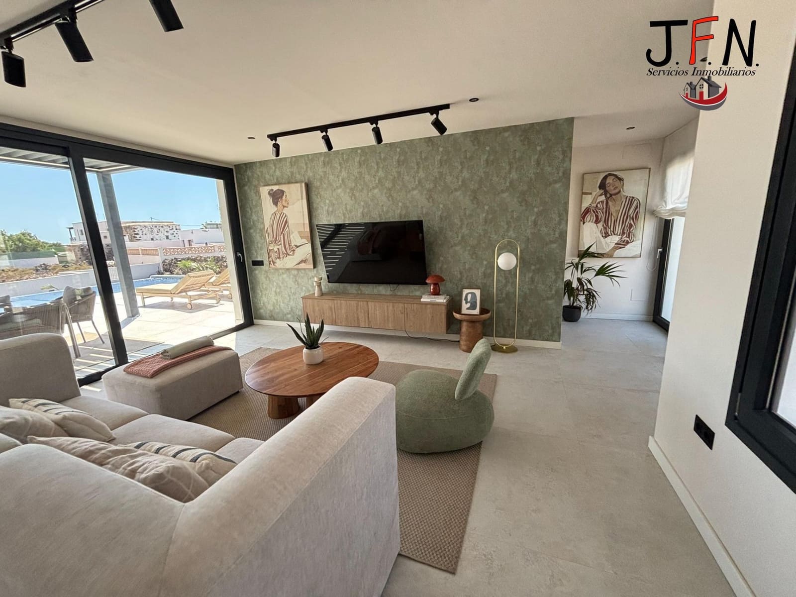 3 slaapkamer Villa te koop in El Cotillo met zwembad - € 1.100.000 (Ref: 10043137)