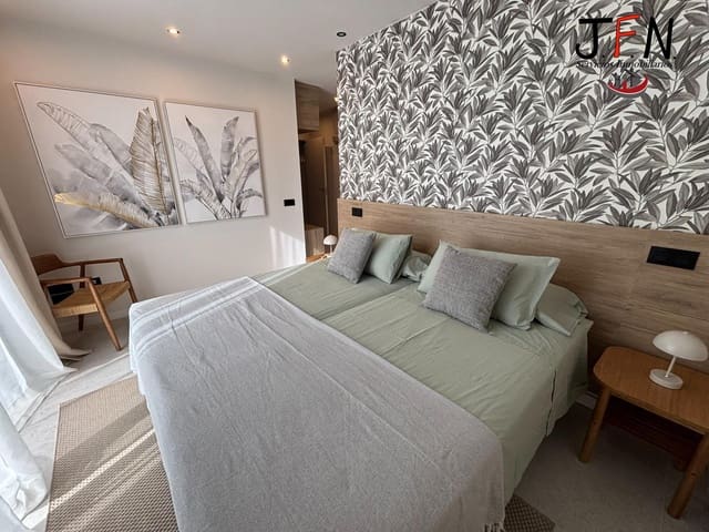 3 slaapkamer Villa te koop in El Cotillo, La Oliva met zwembad - € 1.100.000 (Ref: 10043137)