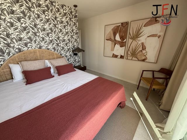 3 slaapkamer Villa te koop in El Cotillo, La Oliva met zwembad - € 1.100.000 (Ref: 10043137)