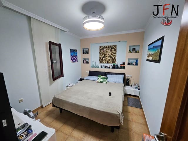 3 Zimmer Villa zu verkaufen in Corralejo, La Oliva mit Pool - 310.000 € (Ref: 10049425)