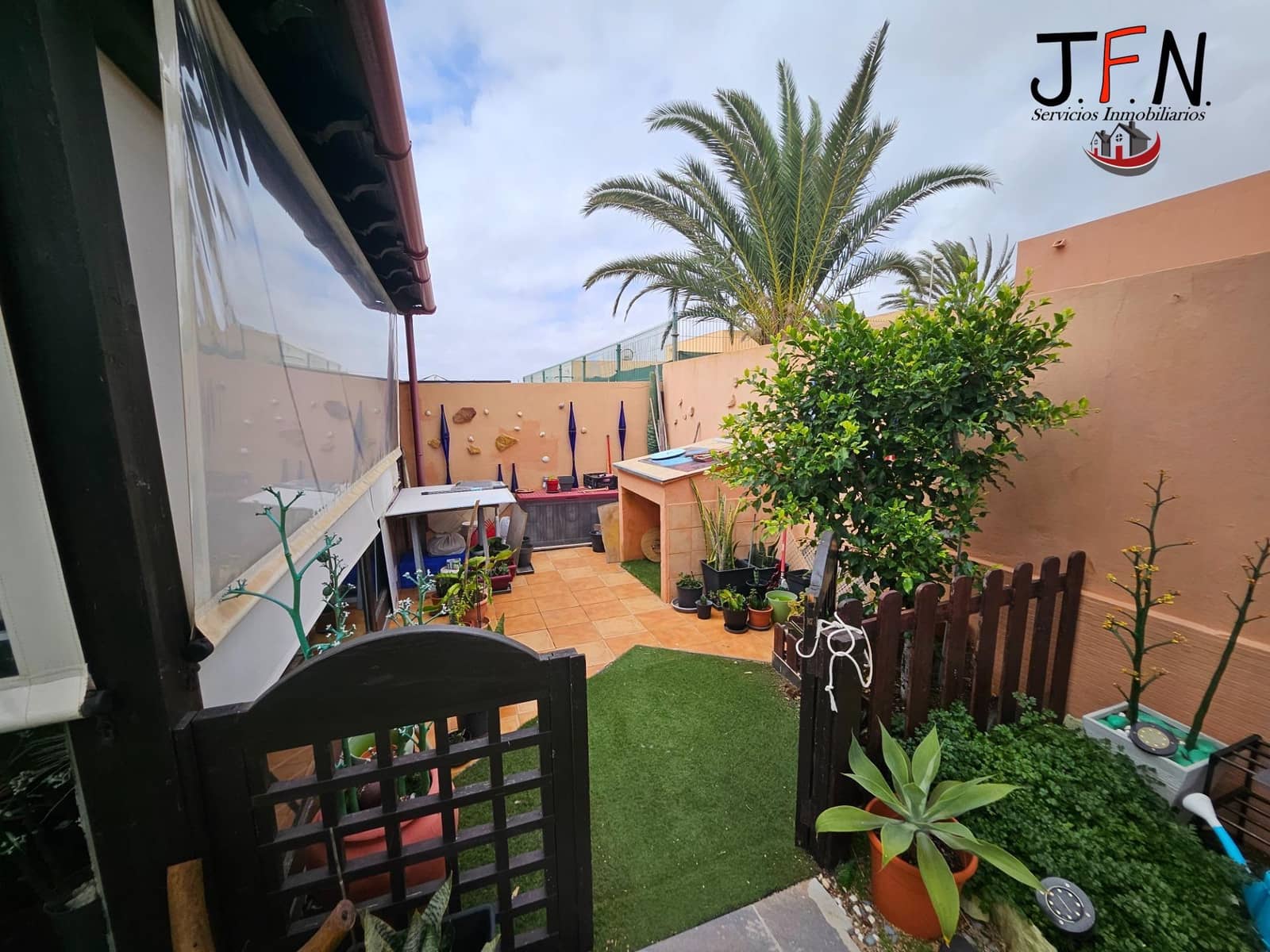 3 Zimmer Villa zu verkaufen in Corralejo mit Pool - 310.000 € (Ref: 10049425)