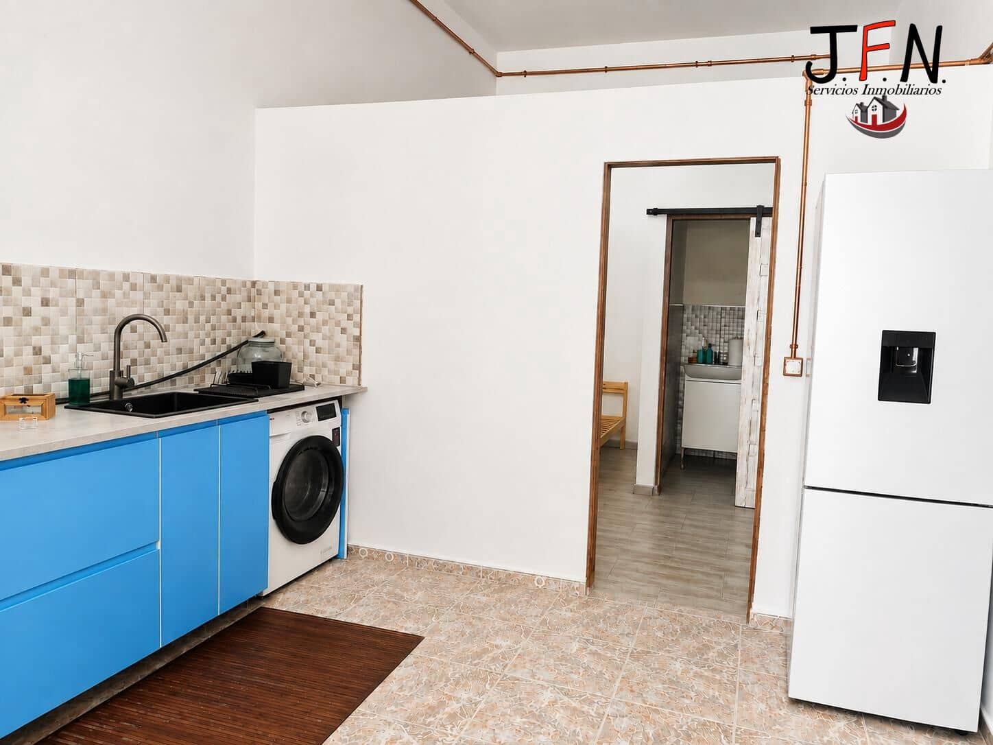 Commercial for sale in Puerto del Rosario - € 92,000 (Ref: 10059253)