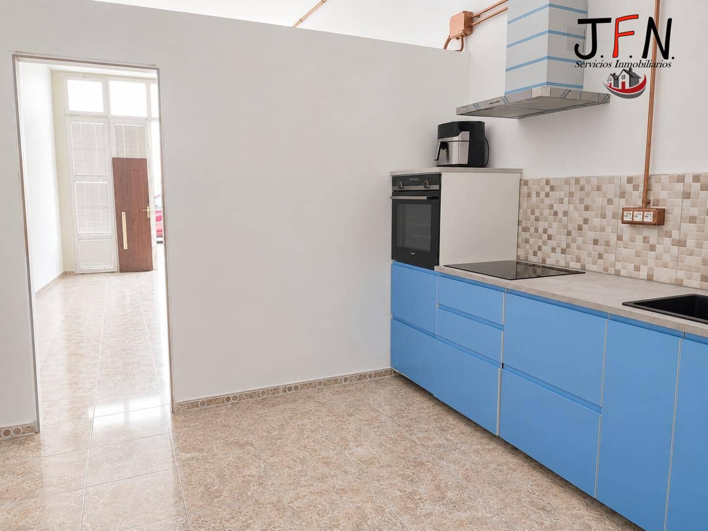 Commercial for sale in Puerto del Rosario - € 92,000 (Ref: 10059253)