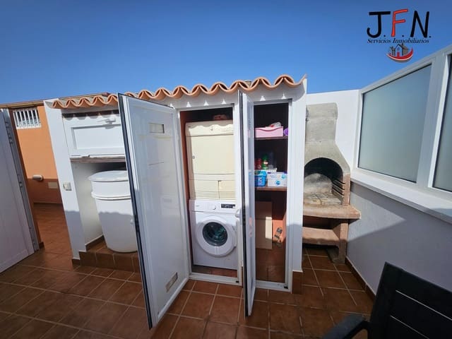 2 soveværelse Lejlighed til salg i El Matorral, Puerto del Rosario - € 185.400 (Ref: 10115952)