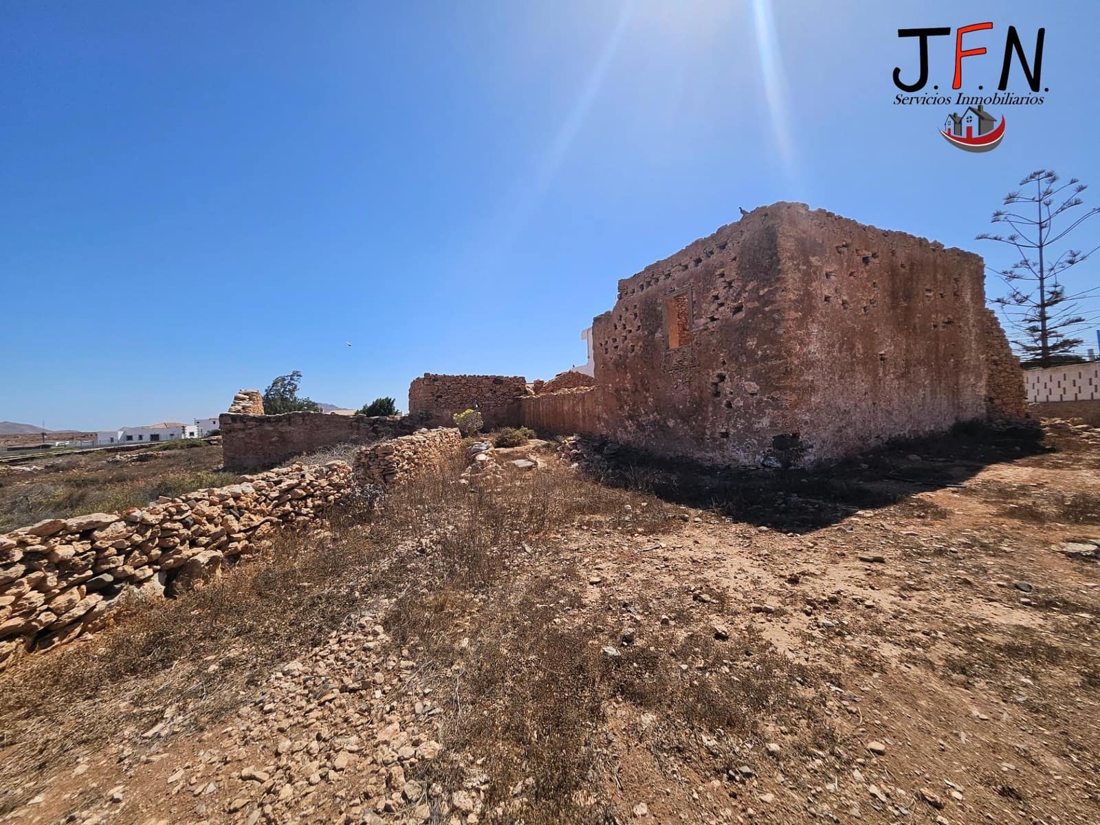 Building Plot for sale in Antigua - € 300,000 (Ref: 10129686)