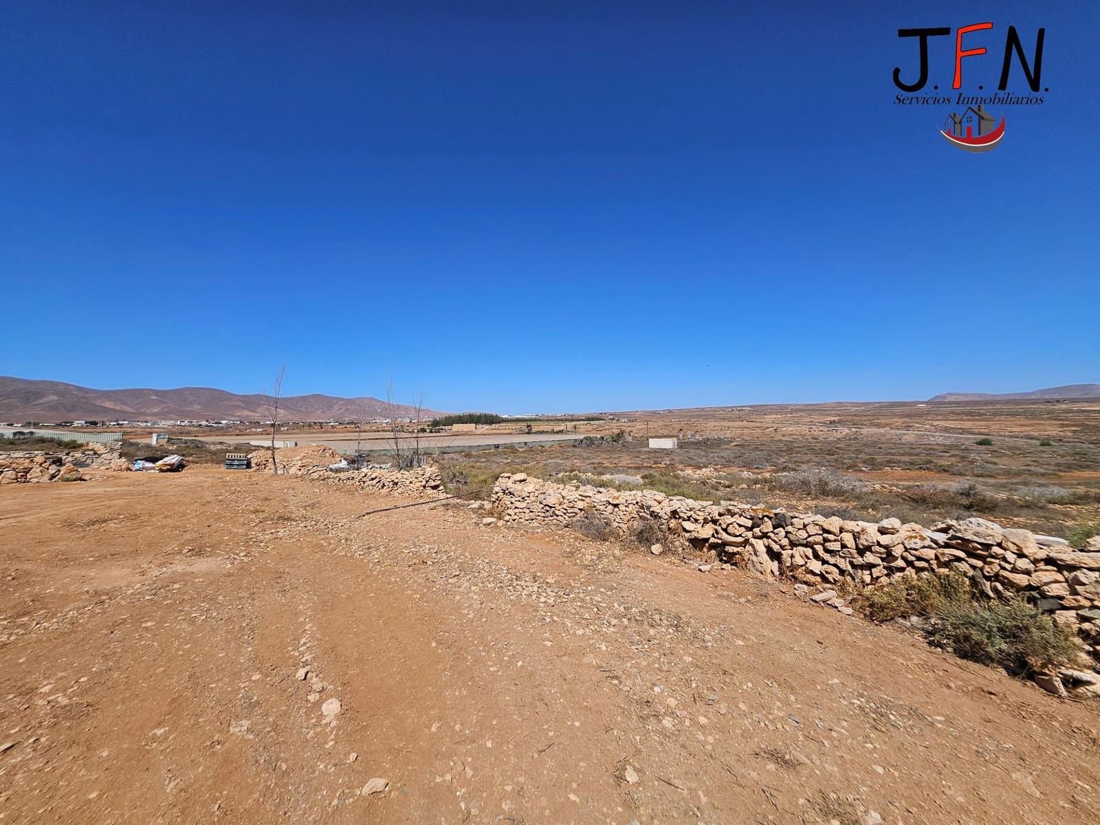 Building Plot for sale in Antigua - € 300,000 (Ref: 10129686)