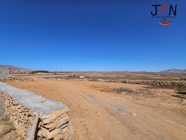 Bauplatz zu verkaufen in Antigua - 300.000 € (Ref: 10129686)