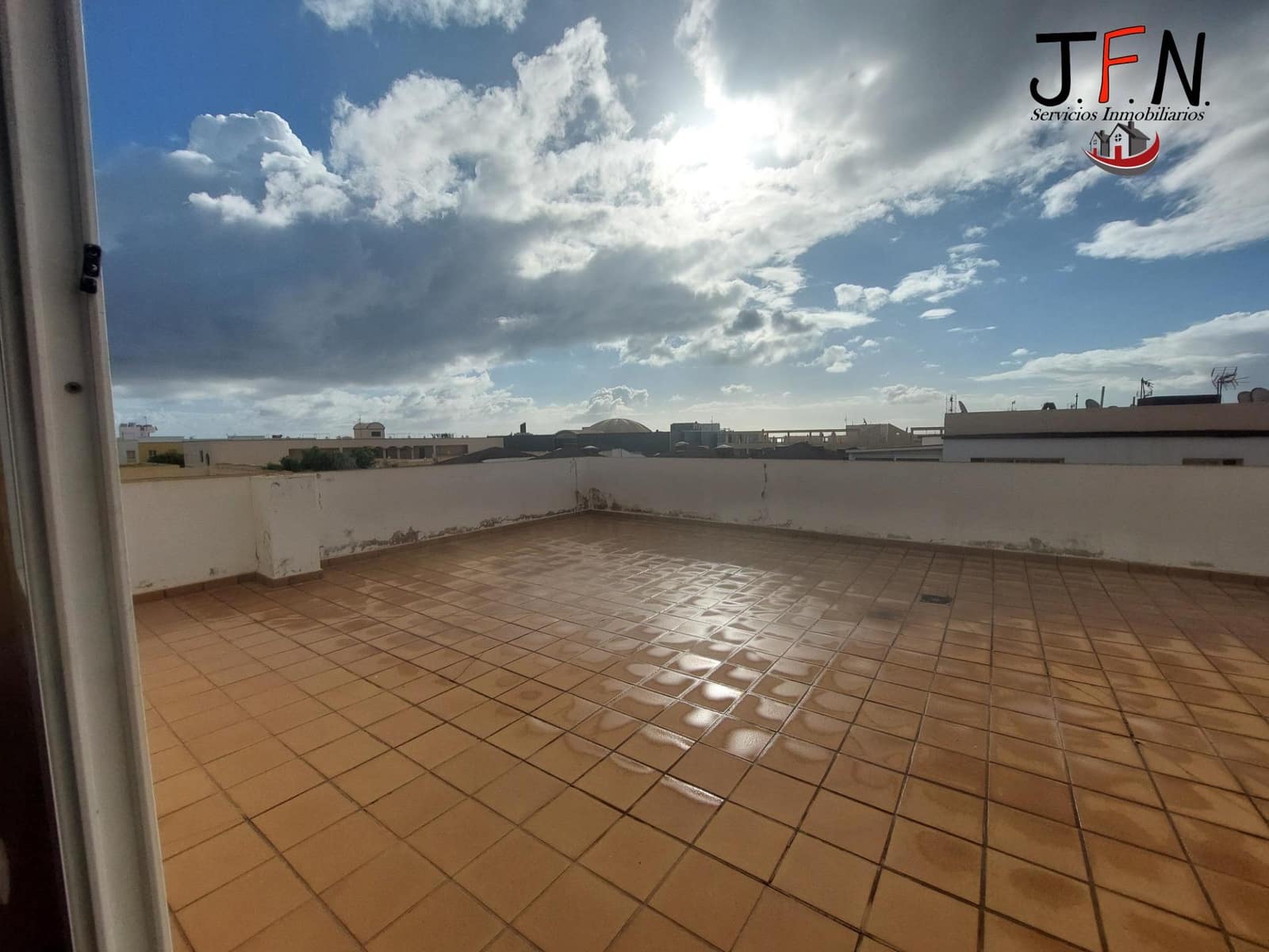 2 slaapkamer Penthouse te koop in Puerto del Rosario - € 299.000 (Ref: 10148893)