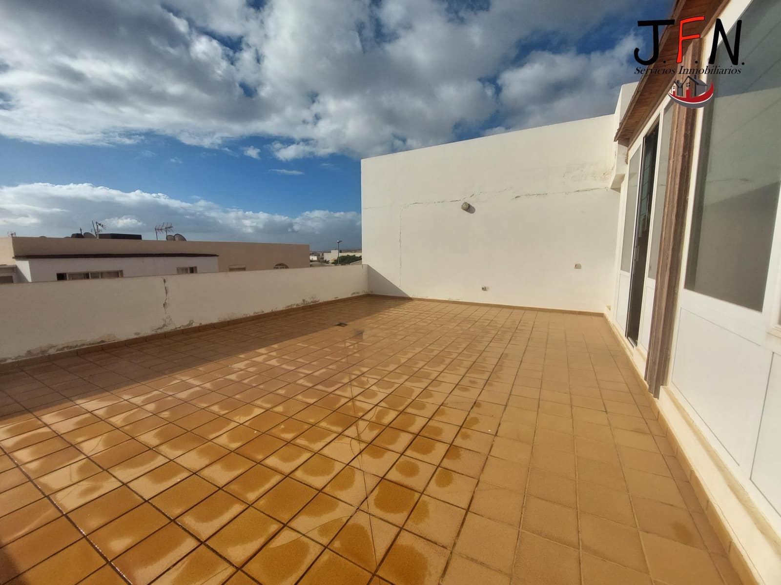 2 slaapkamer Penthouse te koop in Puerto del Rosario - € 299.000 (Ref: 10148893)