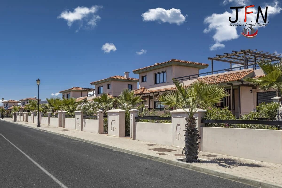 Piso de 3 habitaciones en Lajares en venta con piscina - 265.000 € (Ref: 10171842)