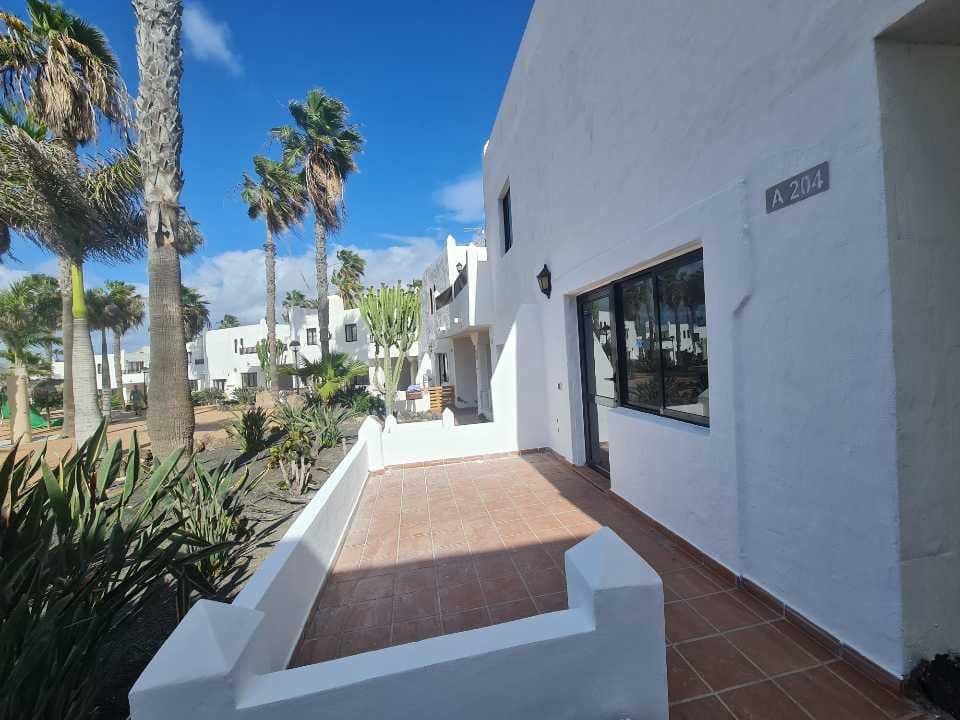 2 bedroom Apartment for sale in Corralejo - € 195,000 (Ref: 9062466)