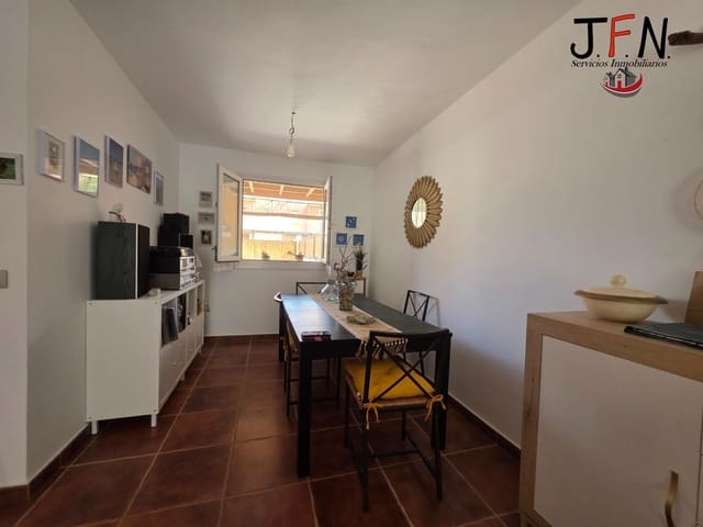 3 quarto Moradia em Banda para venda em Corralejo, La Oliva com piscina - 320 000 € (Ref: 9062474)