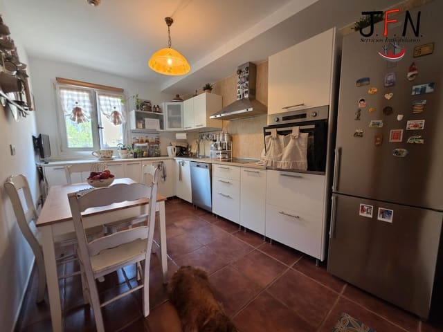 3 quarto Moradia em Banda para venda em Corralejo, La Oliva com piscina - 320 000 € (Ref: 9062474)