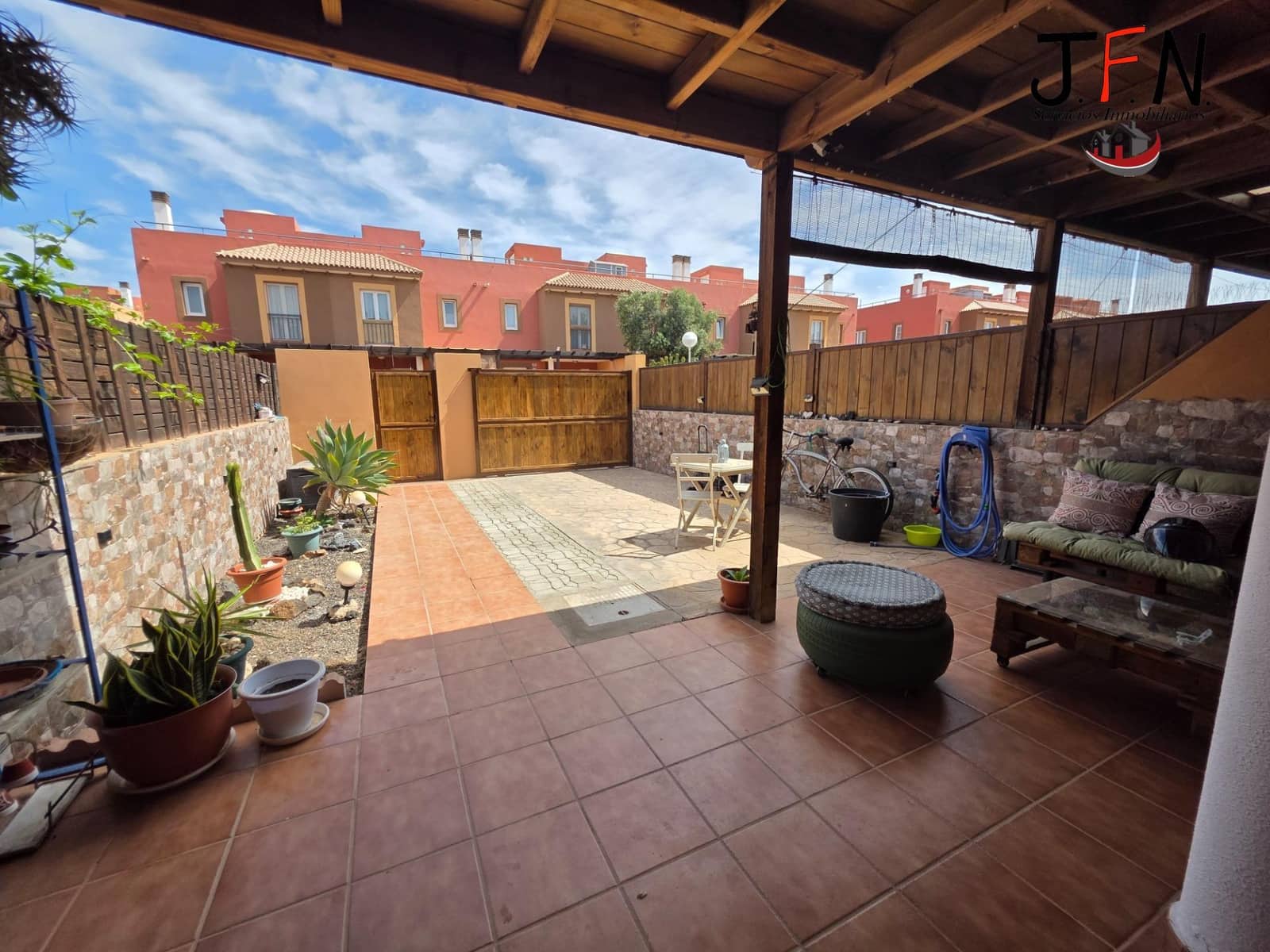 3 soverom Rekkehus til salgs i Corralejo med svømmebasseng - € 320 000 (Ref: 9062474)