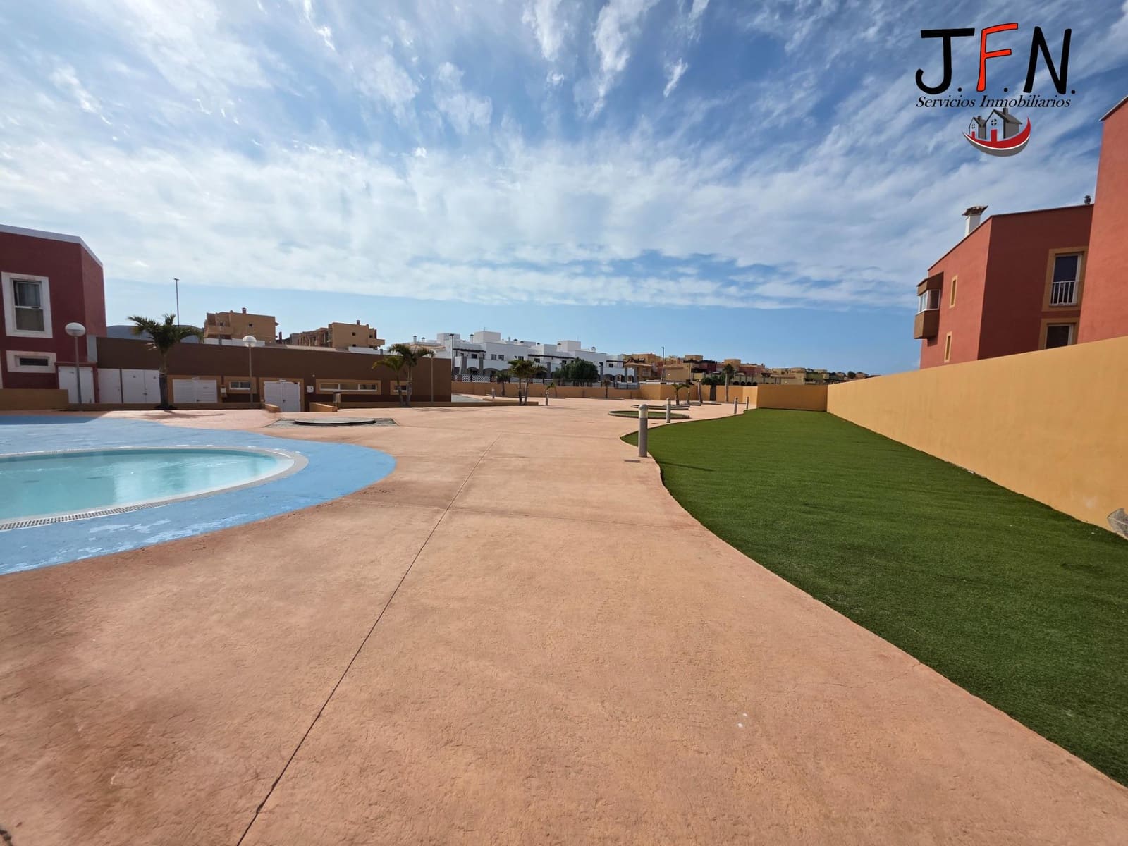 3 soverom Rekkehus til salgs i Corralejo med svømmebasseng - € 320 000 (Ref: 9062474)