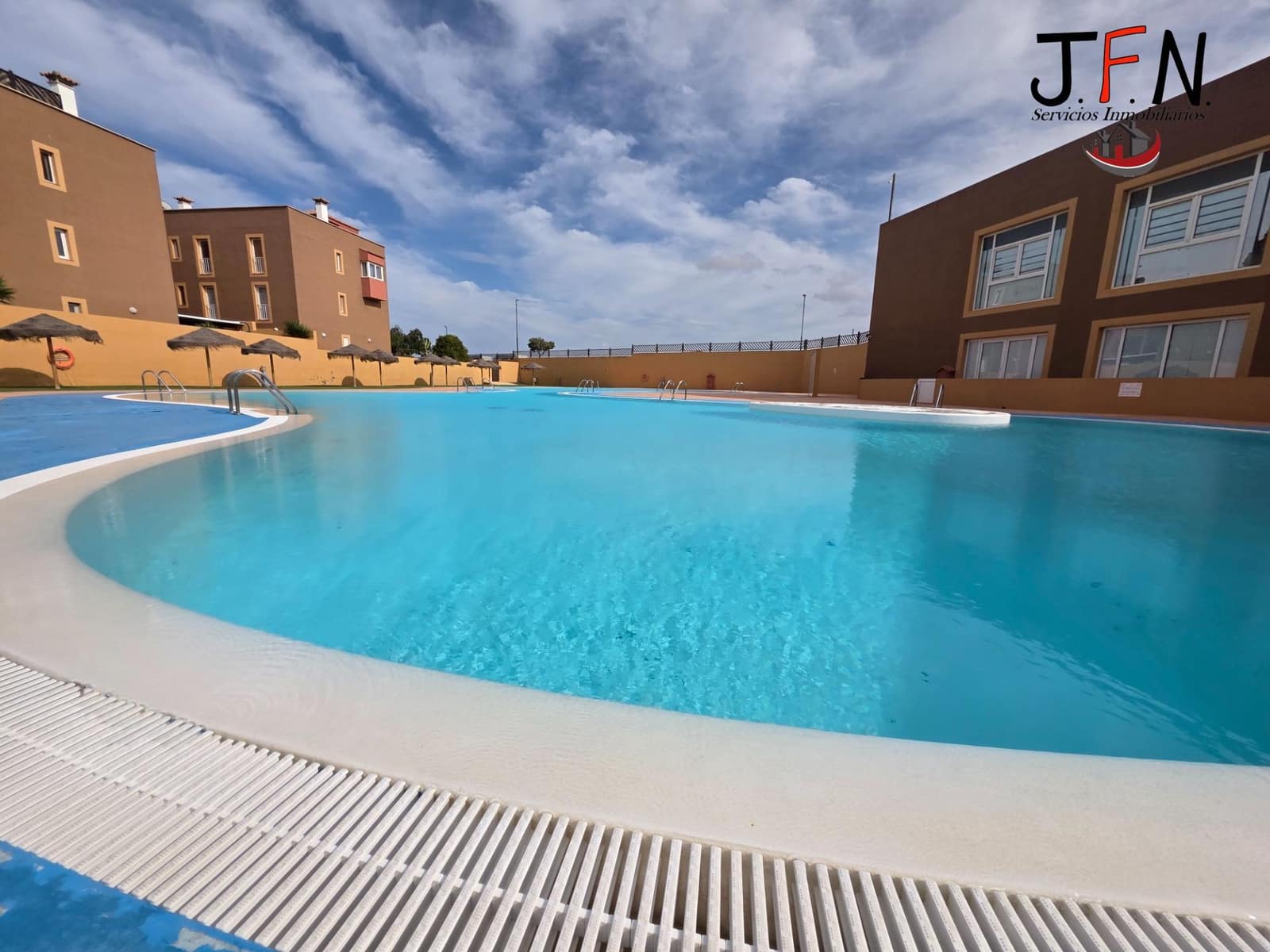 3 soverom Rekkehus til salgs i Corralejo med svømmebasseng - € 320 000 (Ref: 9062474)