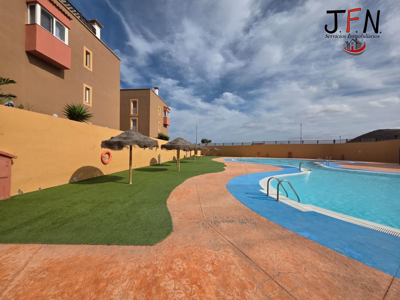 3 soverom Rekkehus til salgs i Corralejo med svømmebasseng - € 320 000 (Ref: 9062474)