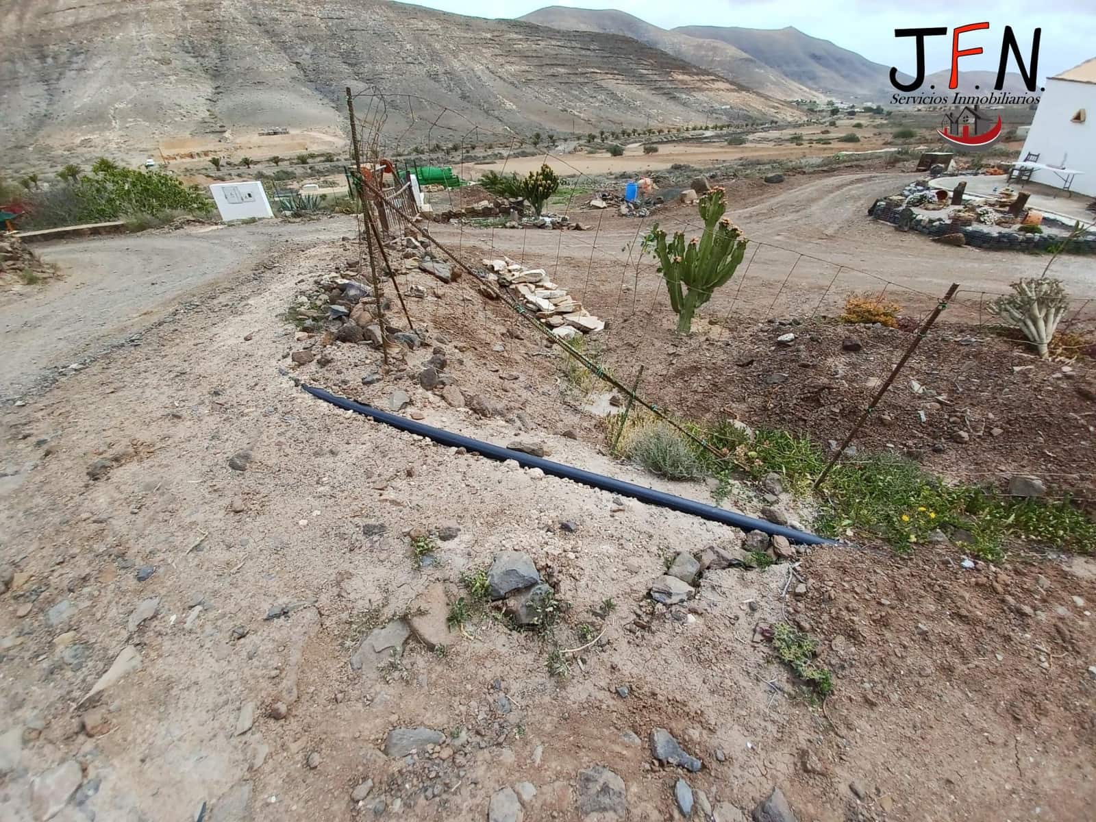 Ubebygd land til salgs i La Oliva - € 100 000 (Ref: 9062481)