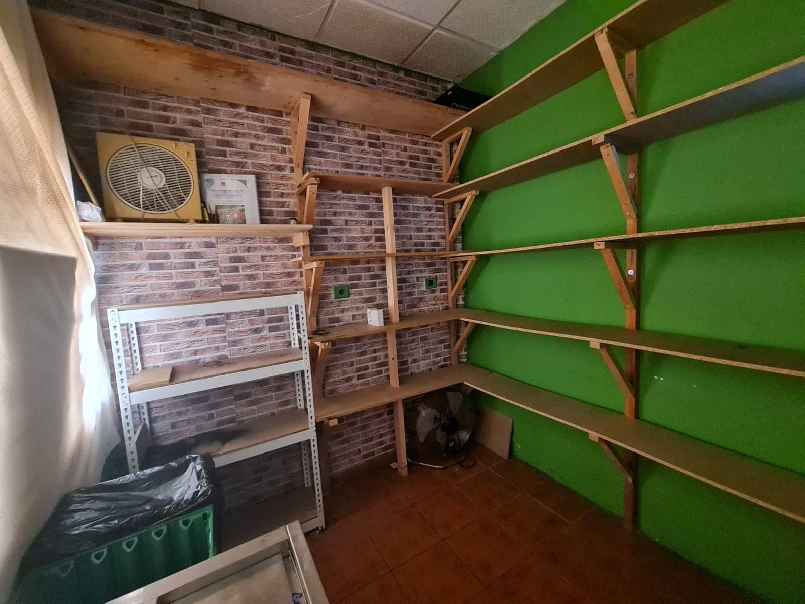 Erhverv til salg i Costa de Antigua - € 210.000 (Ref: 9062482)