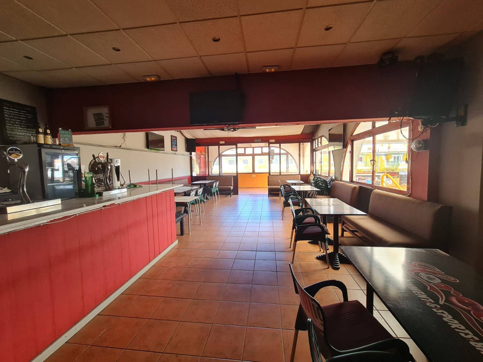 Erhverv til salg i Costa de Antigua - € 210.000 (Ref: 9062482)