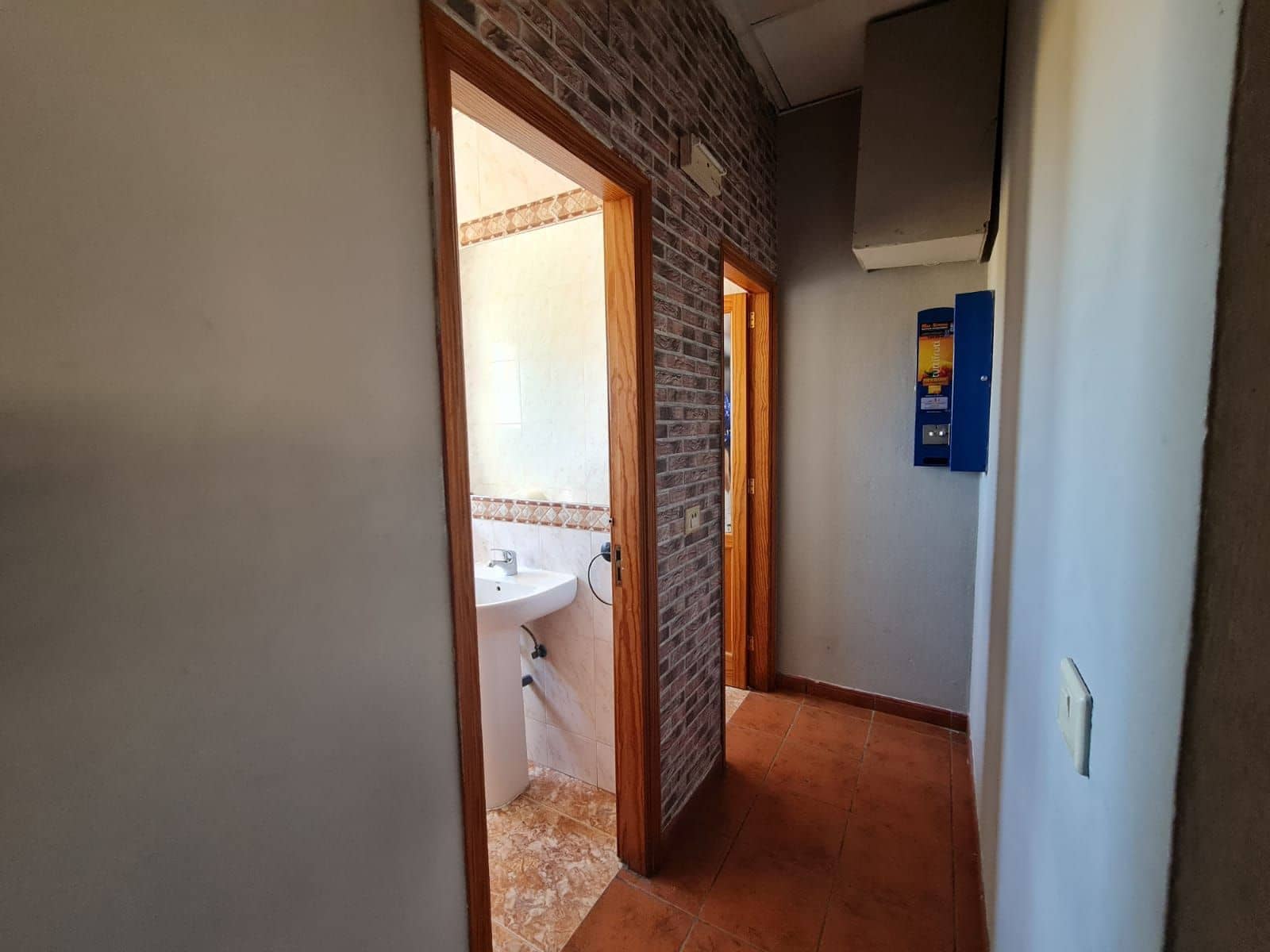 Erhverv til salg i Costa de Antigua - € 210.000 (Ref: 9062482)