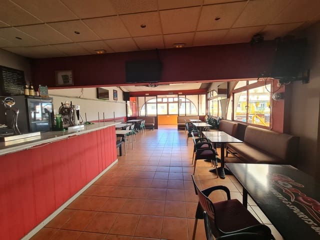 Erhverv til salg i Costa de Antigua, Antigua - € 210.000 (Ref: 9062482)