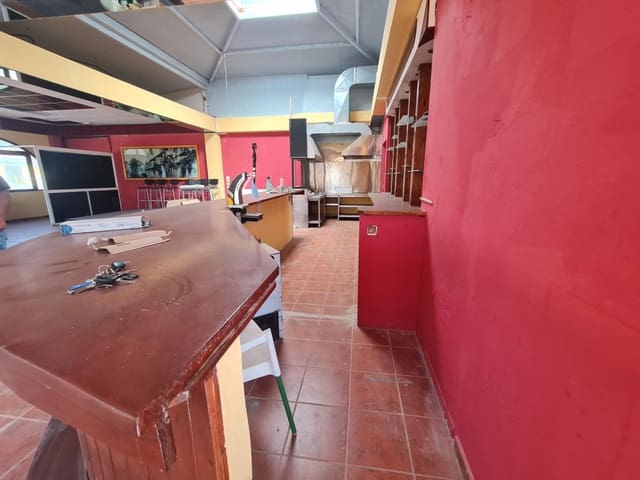 Gewerbe zu verkaufen in Costa de Antigua, Antigua - 550.000 € (Ref: 9062493)