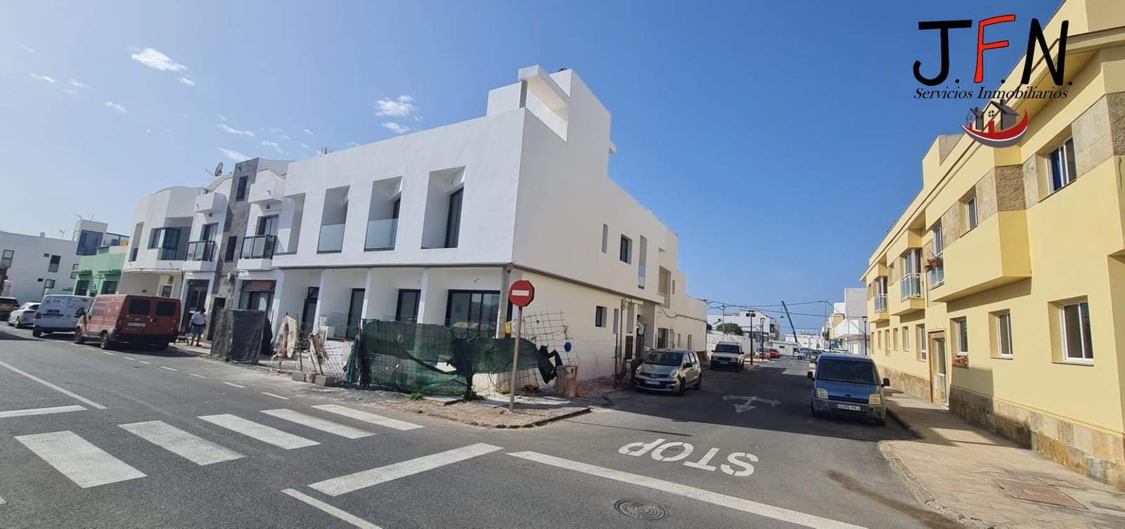 2 soveværelse Lejlighed til salg i El Cotillo - € 290.000 (Ref: 9068875)