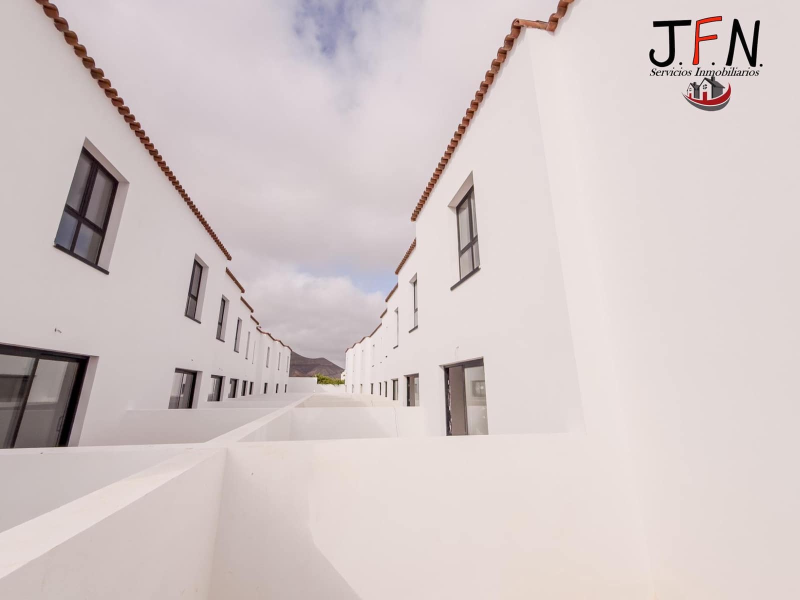 3 soveværelse Lejlighed til salg i La Oliva - € 230.000 (Ref: 9129820)