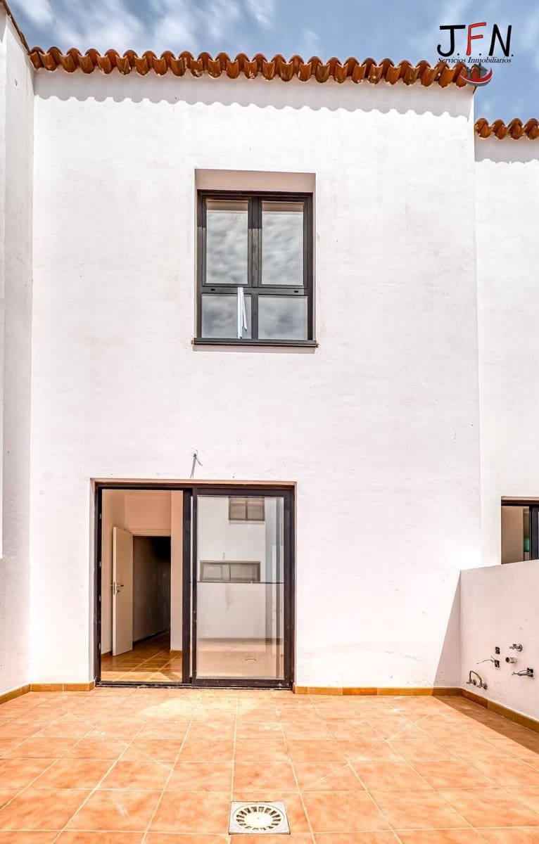 3 bedroom Apartment for sale in La Oliva - € 249,000 (Ref: 9129820)
